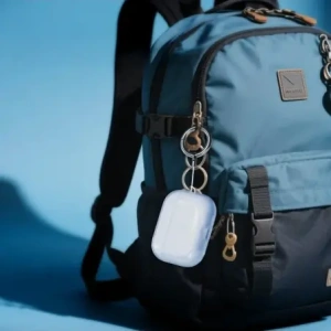 Elastyczne etui z karabińczykiem Bizon Case Headphone Clear do Apple AirPods Pro 3 przeźroczysto-niebieskie