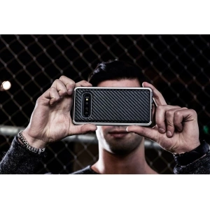 Kup Etui aluminiové X-Doria Defense Lux Samsung Galaxy S10e (Test pádu 3m) (Černé uhlíkové vlákno) - XDR003BLK - {ean13} - Sklep Home Screen