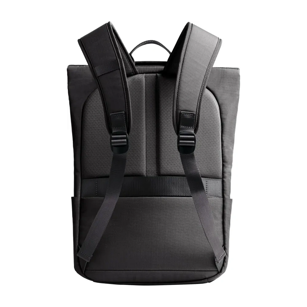 Plecak UNIQ Arden RPET 18L czarny