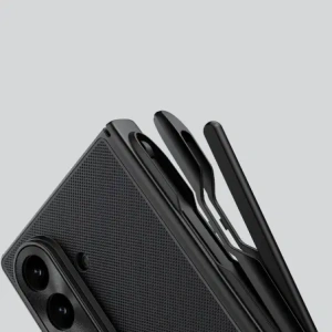 Etui Nillkin Super Frosted Shield Fold Magnetic do Samsung Galaxy Z Fold 7 kompatybilne z MagSafe i z miejscem na S Pen czarne