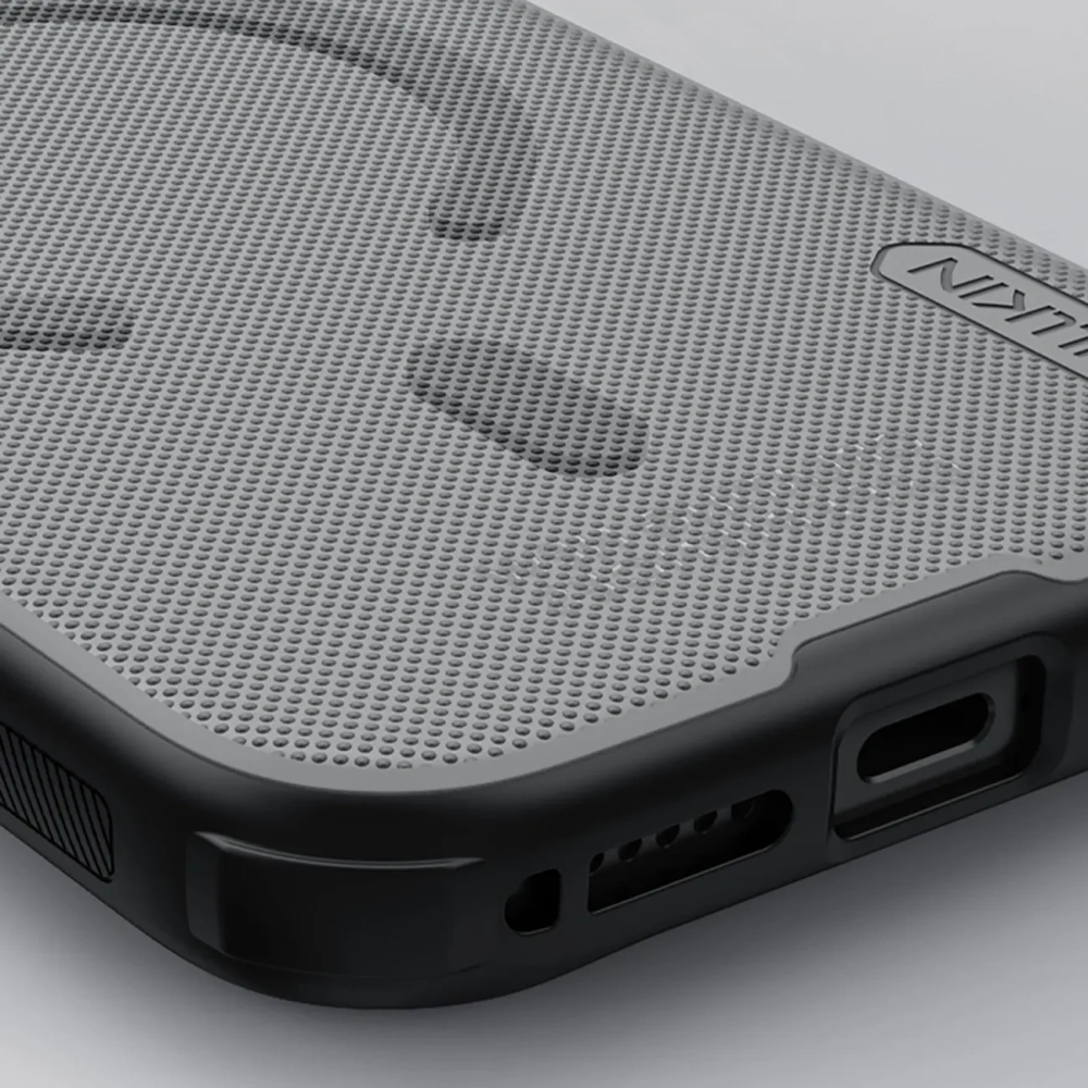 Etui Nillkin Super Frosted Shield Pro Magnetic MagSafe do Apple iPhone 17 Pro półprzezroczyste czarne