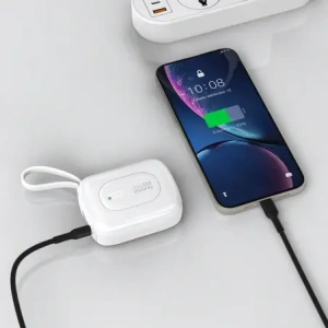 Powerbank Dudao K32 10000 mAh z wbudowanym kablem USB-C / Lightning - biały Powerbank Dudao K32 10000 mAh z wbudowanym kablem USB-C / Lightning - biały