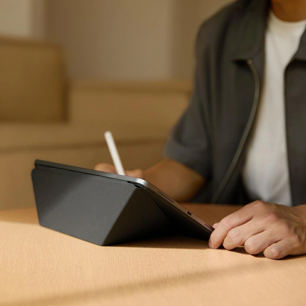 Etui PITAKA MagEZ Folio 2 do Apple iPad Pro 12.9" 2021/2022 / iPad Air 13" 2024/2025 czarny