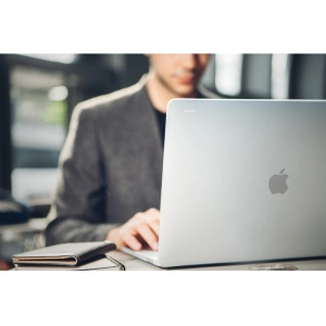 Kup Obudowa Moshi iGlaze Hardshell Case MacBook Pro 16 (Stealth Clear) - MOSH078CL - {ean13} - Sklep Home Screen