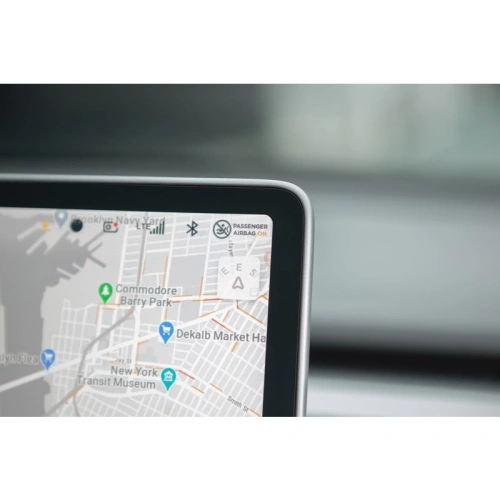 Kup Matowa folia ochronna na ekran konsoli centralnej Moshi iVisor AG Tesla Model 3 (Black/Clear Matte) - MOSH086BLK - {ean13} - Sklep Home Screen