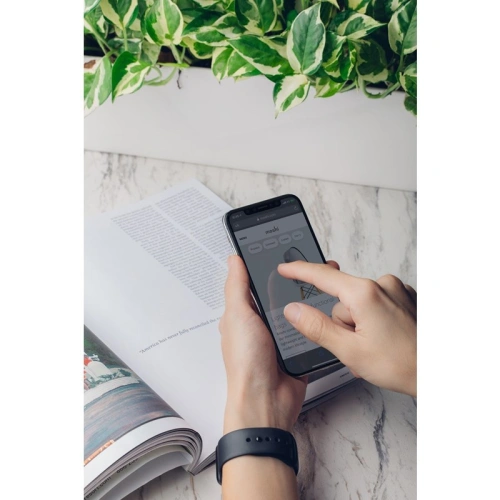 Buy Moshi AirFoil Pro Glass Screen Protector for iPhone 11 / iPhone XR (Black) - MOSH091BLK - {ean13} - Home Screen Store Europe