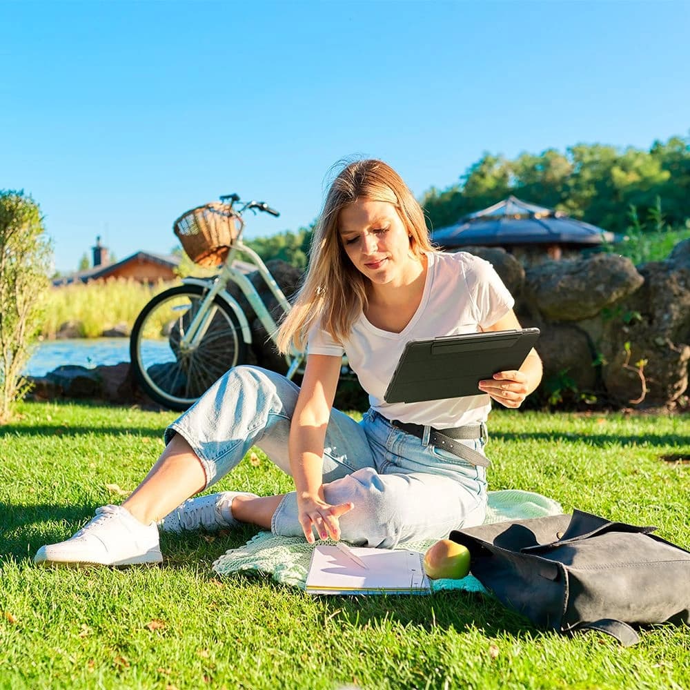 Spigen Apple Tasche Ultra Hybrid Pro iPad Pro 11 2020/2021 (2. und 3. Generation) Schwarz - 17