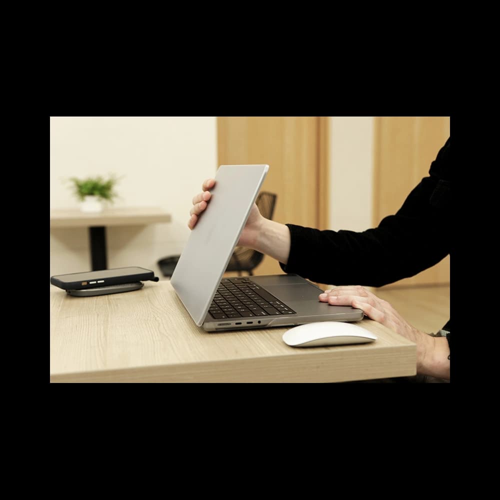 Etui Moshi iGlaze Hardshell Apple MacBook Pro 14" 2021-2025 (M1/M2/M3/M4/M5) (Stealth Clear) - 11