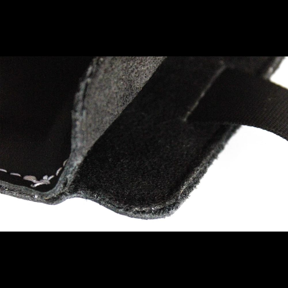 LURESKO LILLA XXXL Lederhülle für Telefon 6,5' - 6,9' (glattes Schwarz mit rotem Faden) - 9