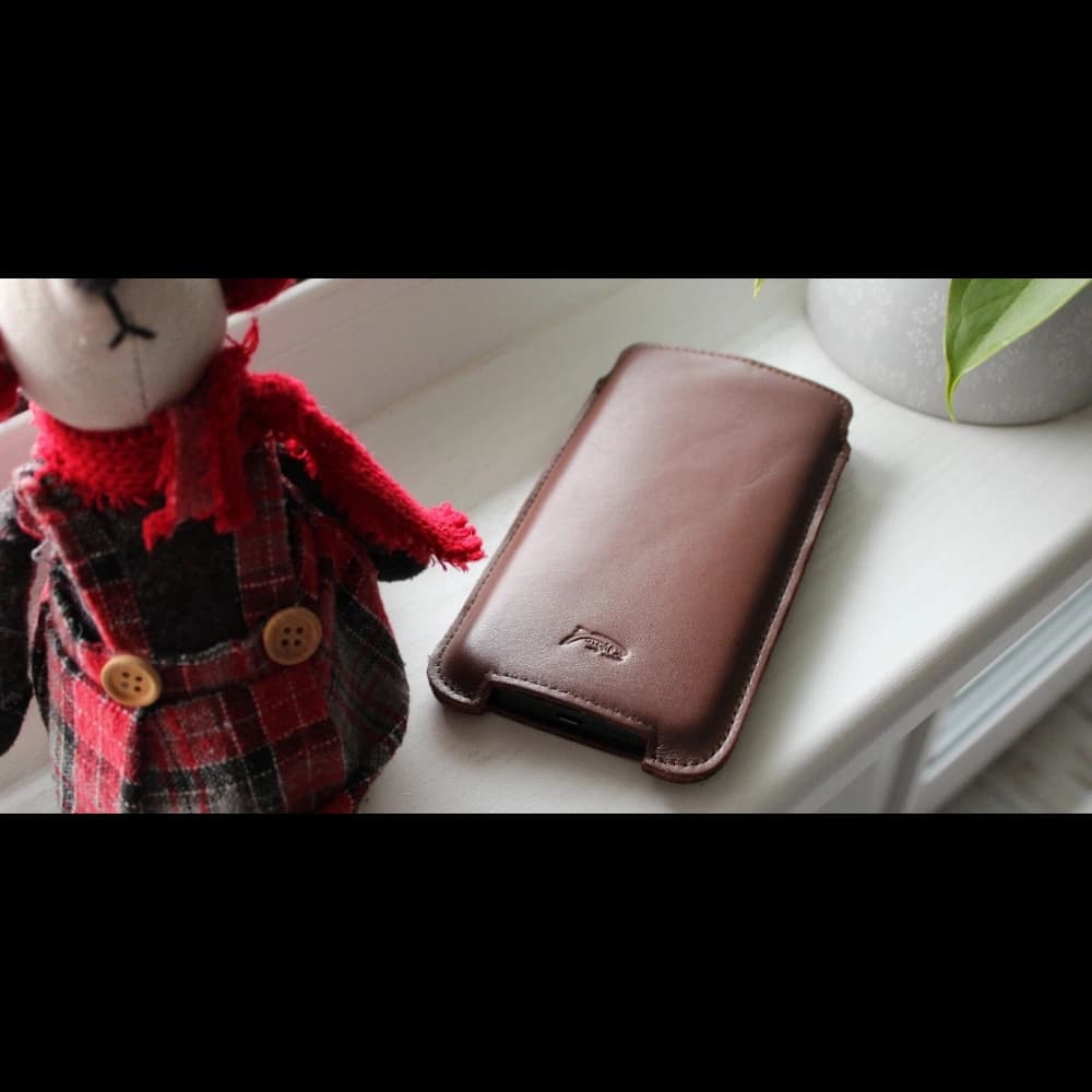 LURESKO NORTHERN XXXL Lederhülle Ausziehtyp für Handy (glattes Braun) - 2