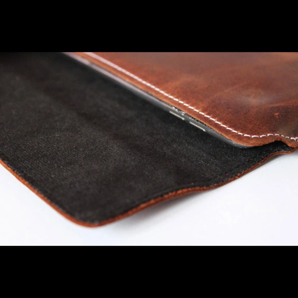 LURESKO CLAYER XL+ leather case for tablet 290 x 212 x 9mm (vintage brown with white thread) - 2