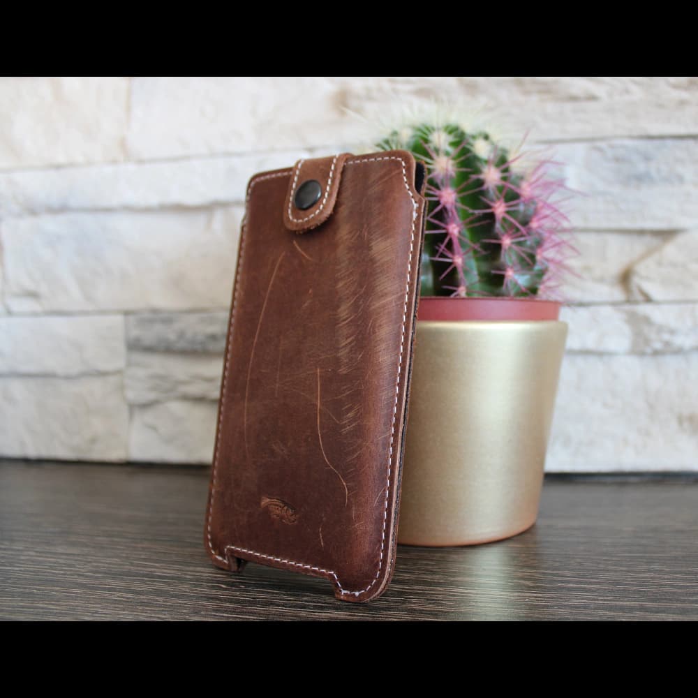 LURESKO SOFIJA XXL leather case universal with a strap (red smooth with white thread) - 8