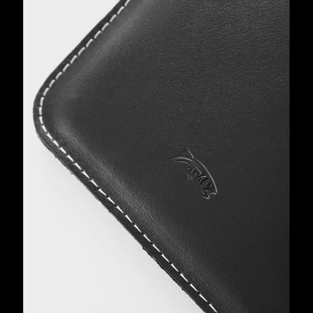 LURESKO MASTER L leather case for ebook 198x139x9mm (black smooth with white thread) (INK) - 4