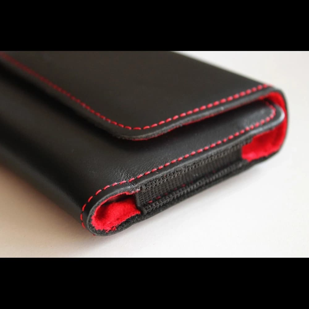 LURESKO ELLA XXL Leder-Schutzhülle für das Telefon - 170x85x12 / für Handtasche Rucksack (schwarz mit rotem Faden) - 8