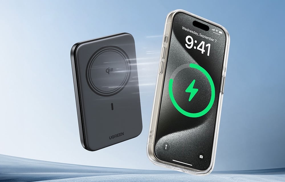 magnetyczny powerbank przyciąga się do smartfona, ładując go