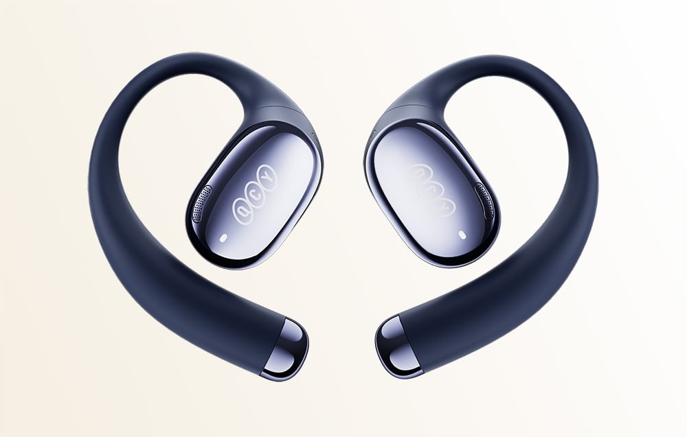 Para niebieskich słuchawek bezprzewodowych z zaczepiami za ucho ułożonych symetrycznie na jasnym tle.