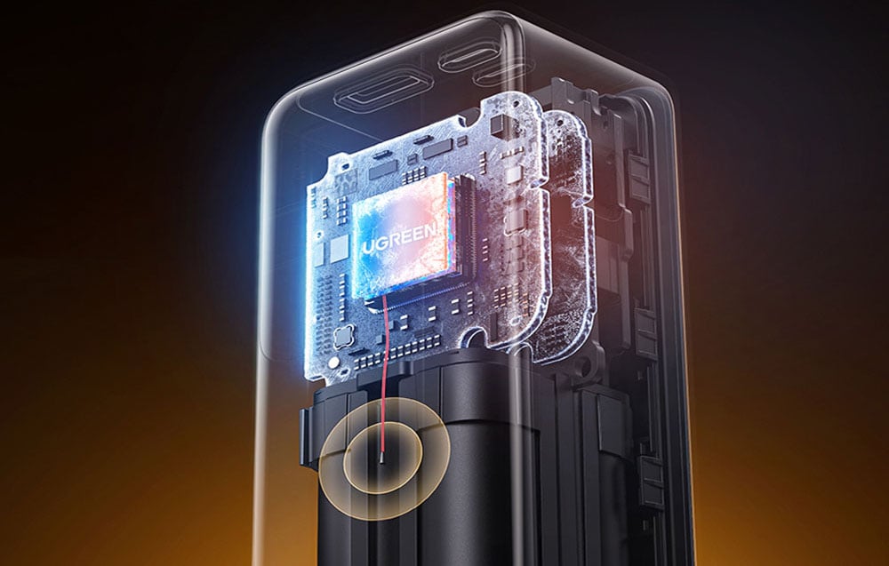 Innere Komponenten des Ugreen Powerbanks.