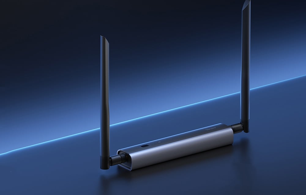 Bramka ZigBee z 2 antenami na ciemnoniebieskim tle.