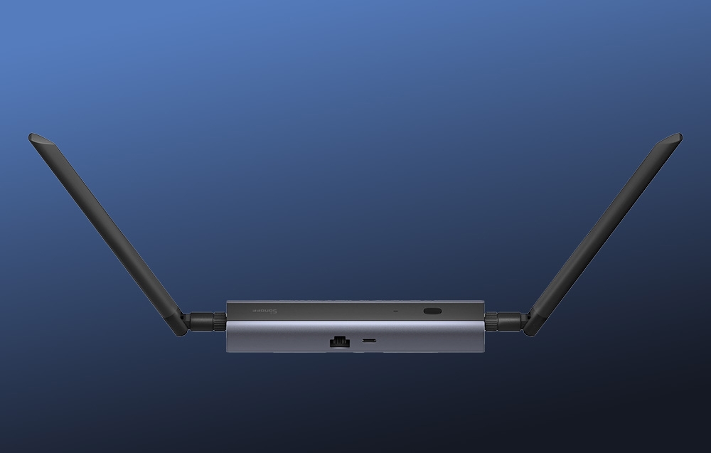 Bramka ZigBee Sonoff z portem Ethernet na ciemnym tle.