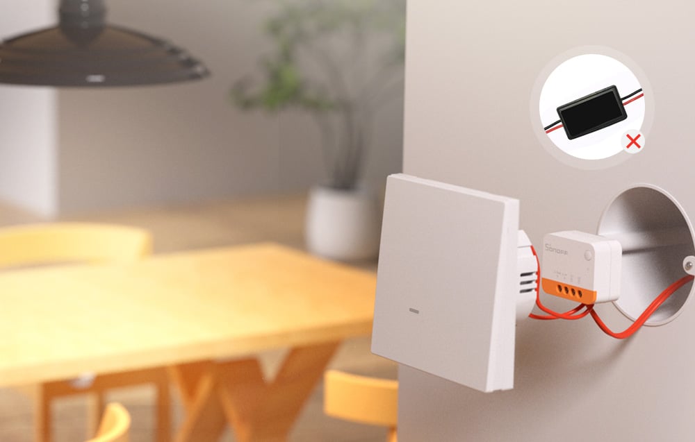 Moduł Sonoff ZBMINI Extreme podłączony za włącznikiem ściennym z przekreślonym kondensatorem jako niepotrzebnym