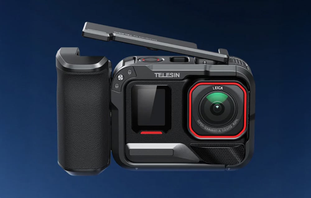Kamera Insta360 Ace Pro w obudowie Telesin z bocznym uchwytem i górnym mocowaniem