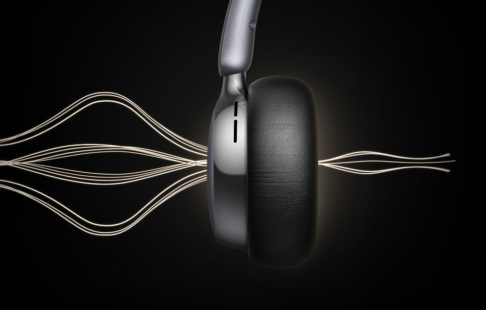 Noise reduction feature in headphones