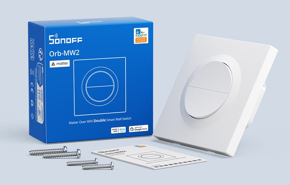 Niebieskie opakowanie SONOFF Orb-MW2 obok dwukanałowego przełącznika Matter, śrub montażowych i instrukcji obsługi
