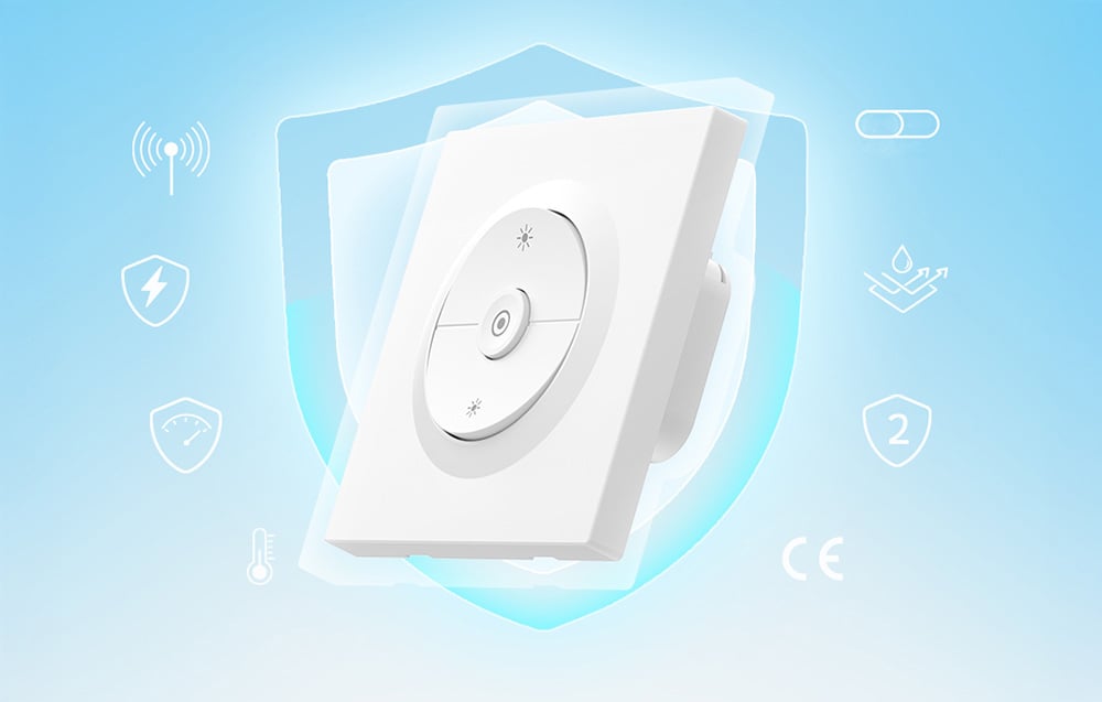 Przełącznik ścienny na tle niebieskiej tarczy