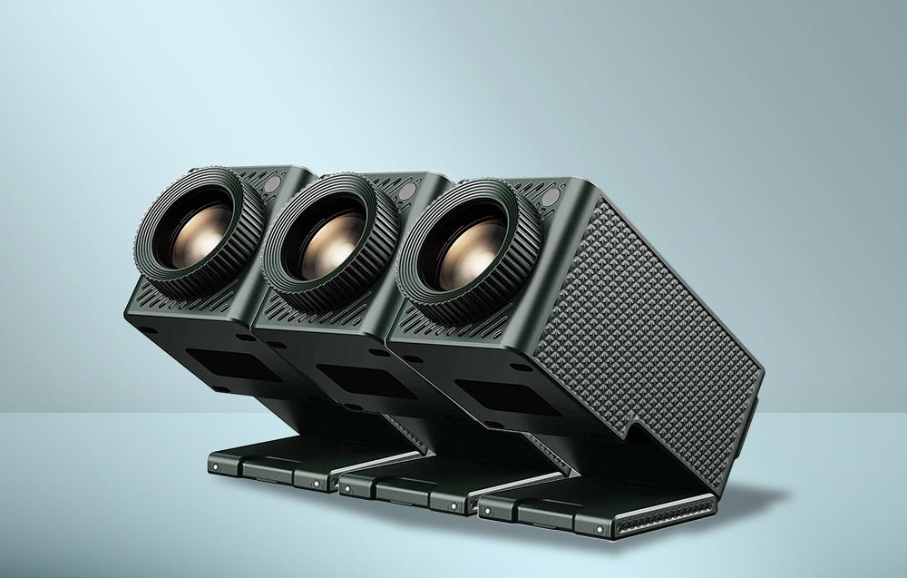 3 Blitzwolf Projektoren mit verstellbaren Sockeln