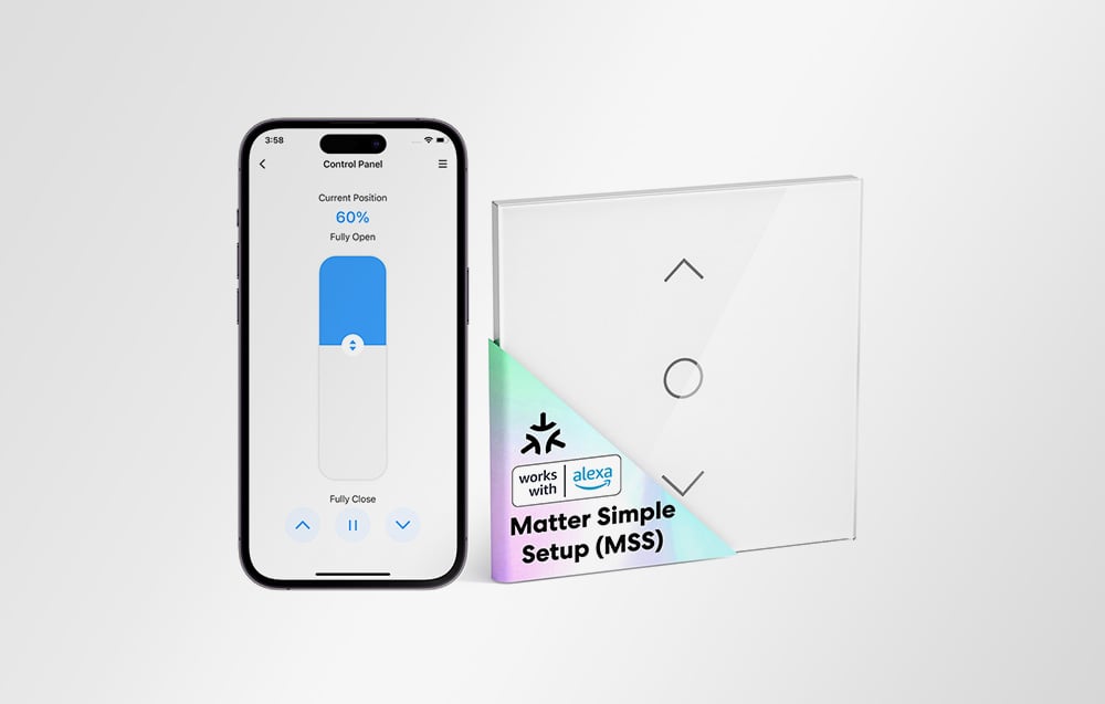 Biały inteligentny przełącznik rolet oraz smartfon z aplikacją na białym tle