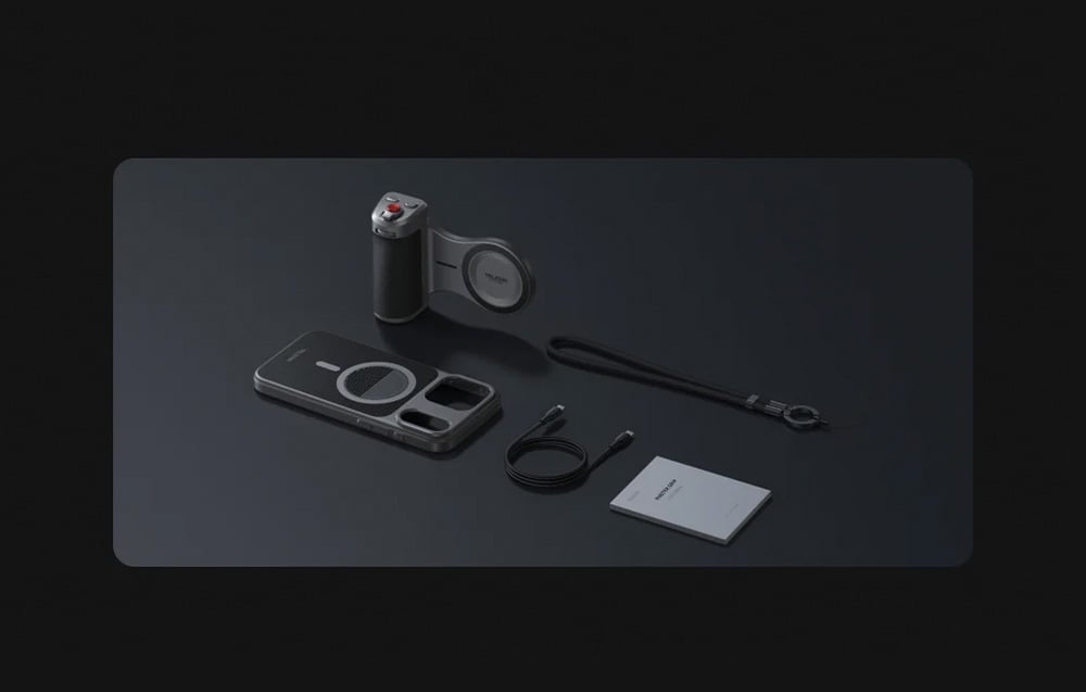 Zestaw akcesoriów do smartfona obejmujący uchwyt z przyciskiem, etui z pierścieniem, kabel i pasek na ciemnym tle