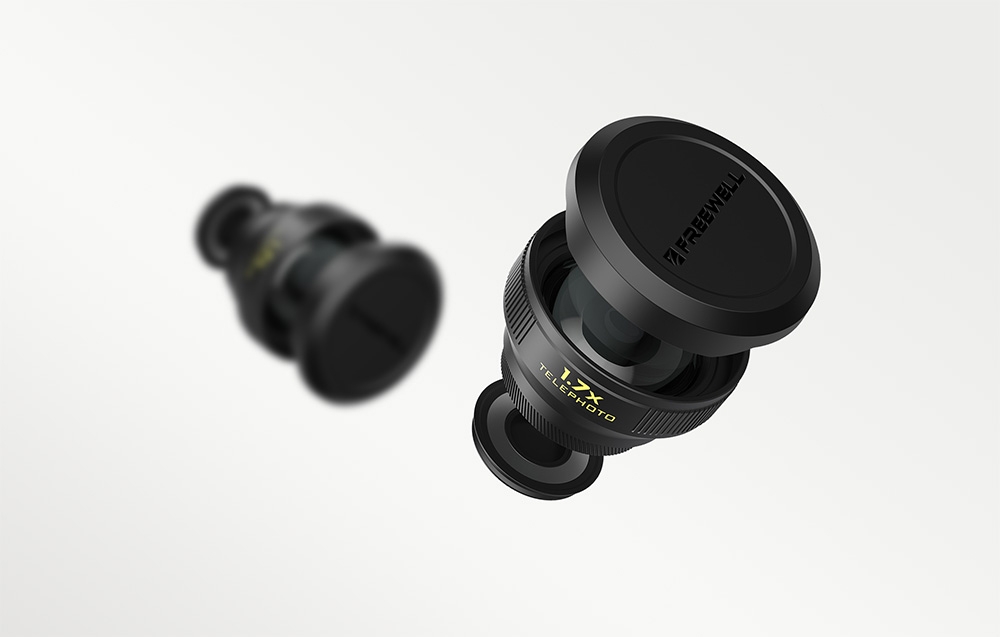 Obiektyw Freewell 1.7x Telephoto z założoną osłoną, ukazany pod kątem w dynamicznej kompozycji