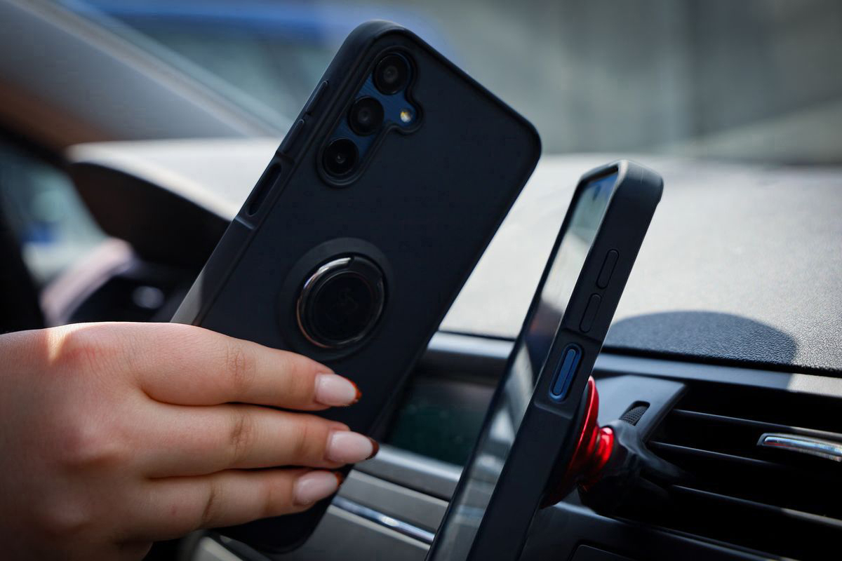 Compatibility of Bizon Hybrid Ring case with magnetic holders