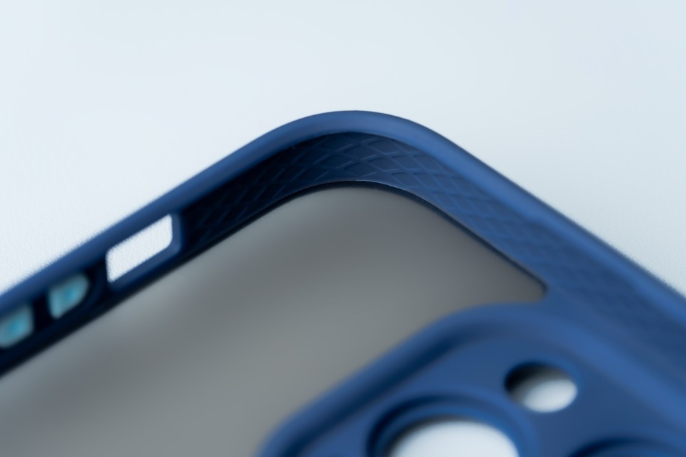 Close-up of precise cutouts in Bizon Case Hybrid Ring