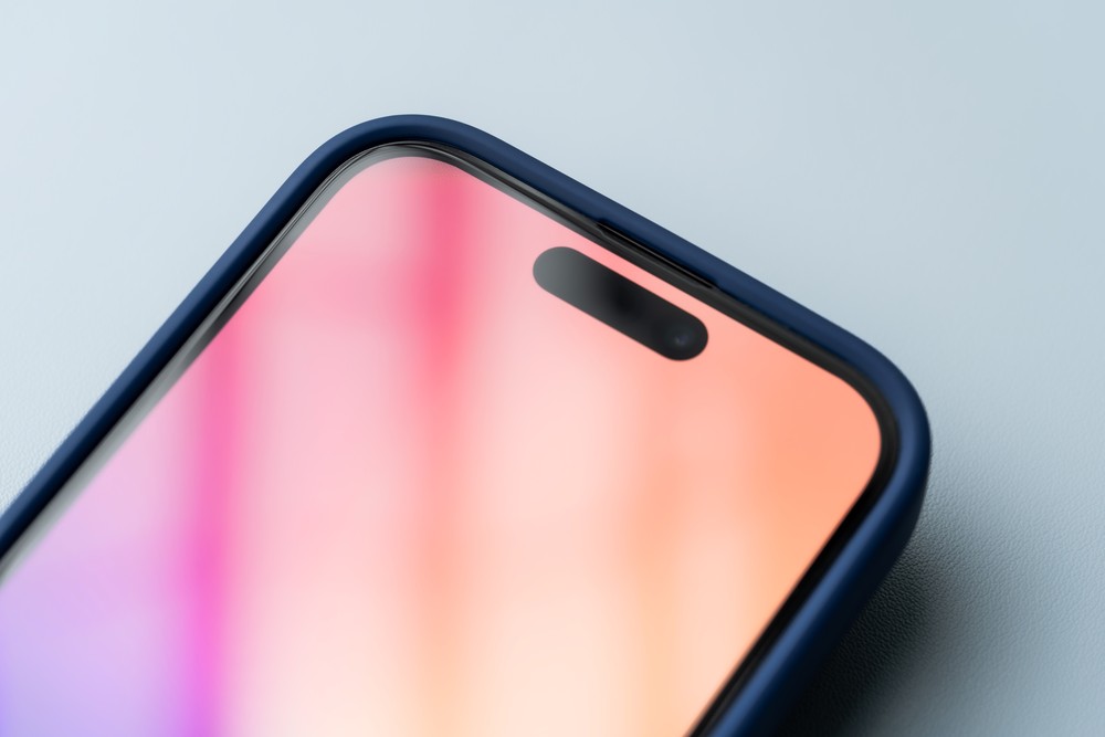 Features of Bizon Case Hybrid Ring: anti-slip frame and raised edges