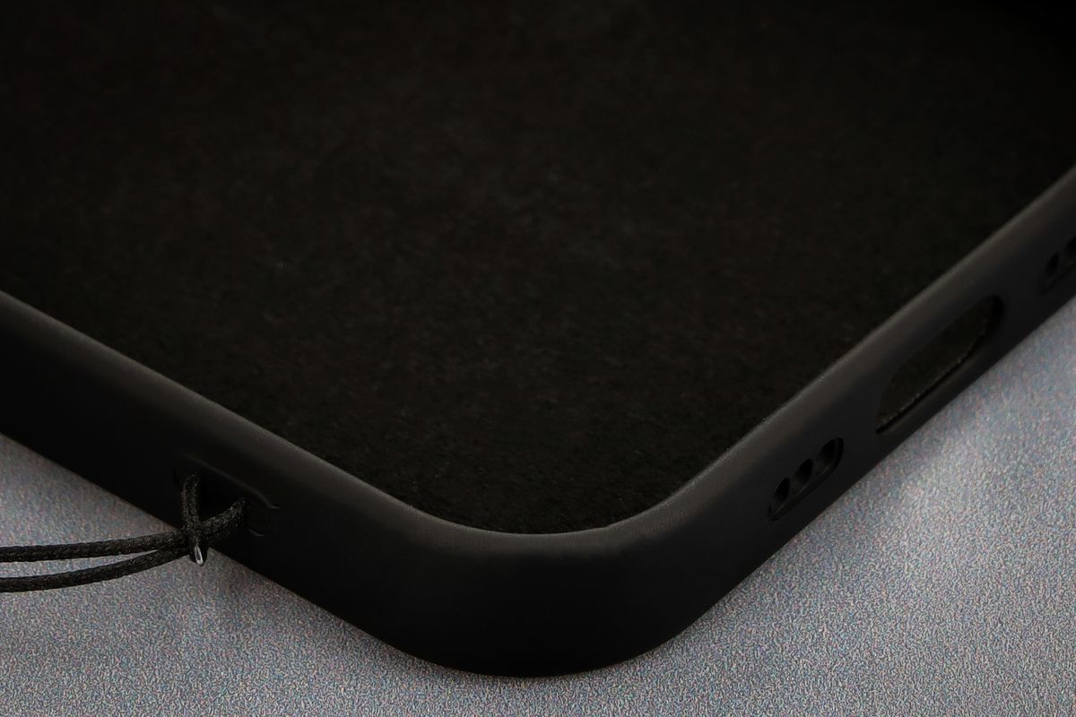 Close-up of microfiber lining in Bizon Case Silicone Magnetic