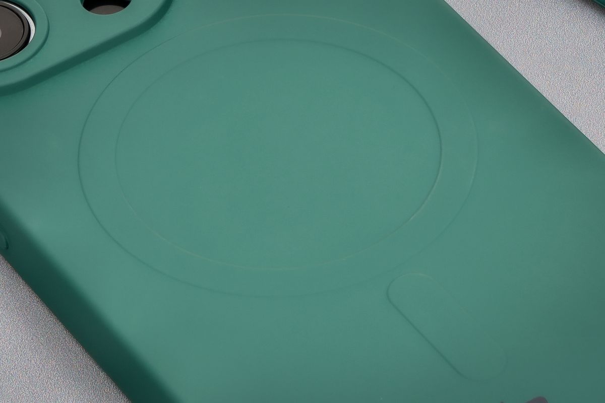 Nahaufnahme des magnetischen Rings im Bizon Case Silicone Magnetic Etui