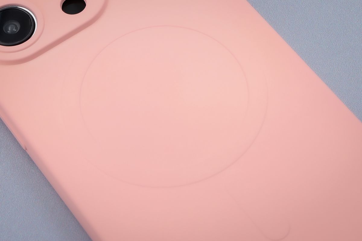 Nahaufnahme des magnetischen Rings im Bizon Case Silicone Magnetic Etui