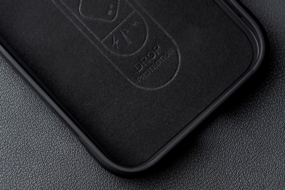 Nahaufnahme der Mikrofaserpolsterung im Bizon Case Tur Etui