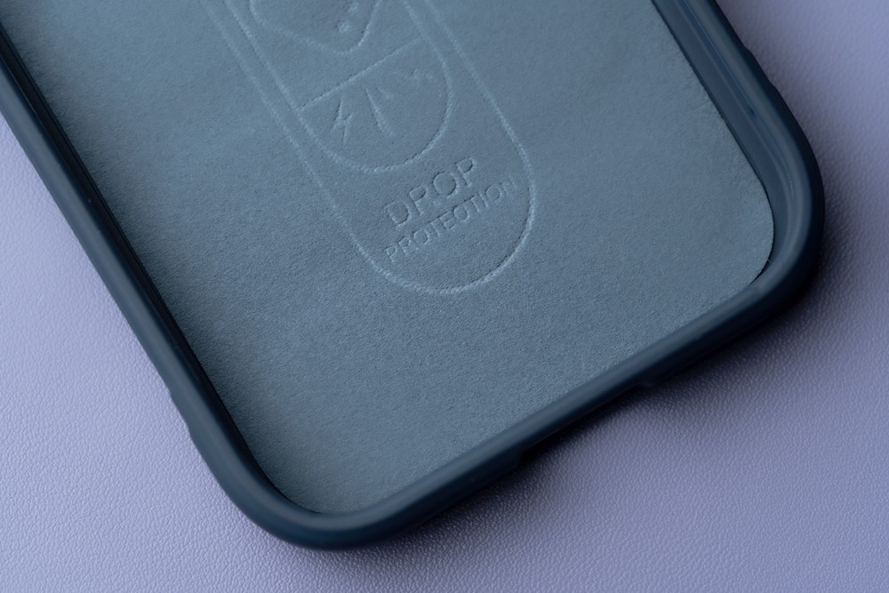 Nahaufnahme der Microfaserpolsterung im Bizon Case Tur Etui