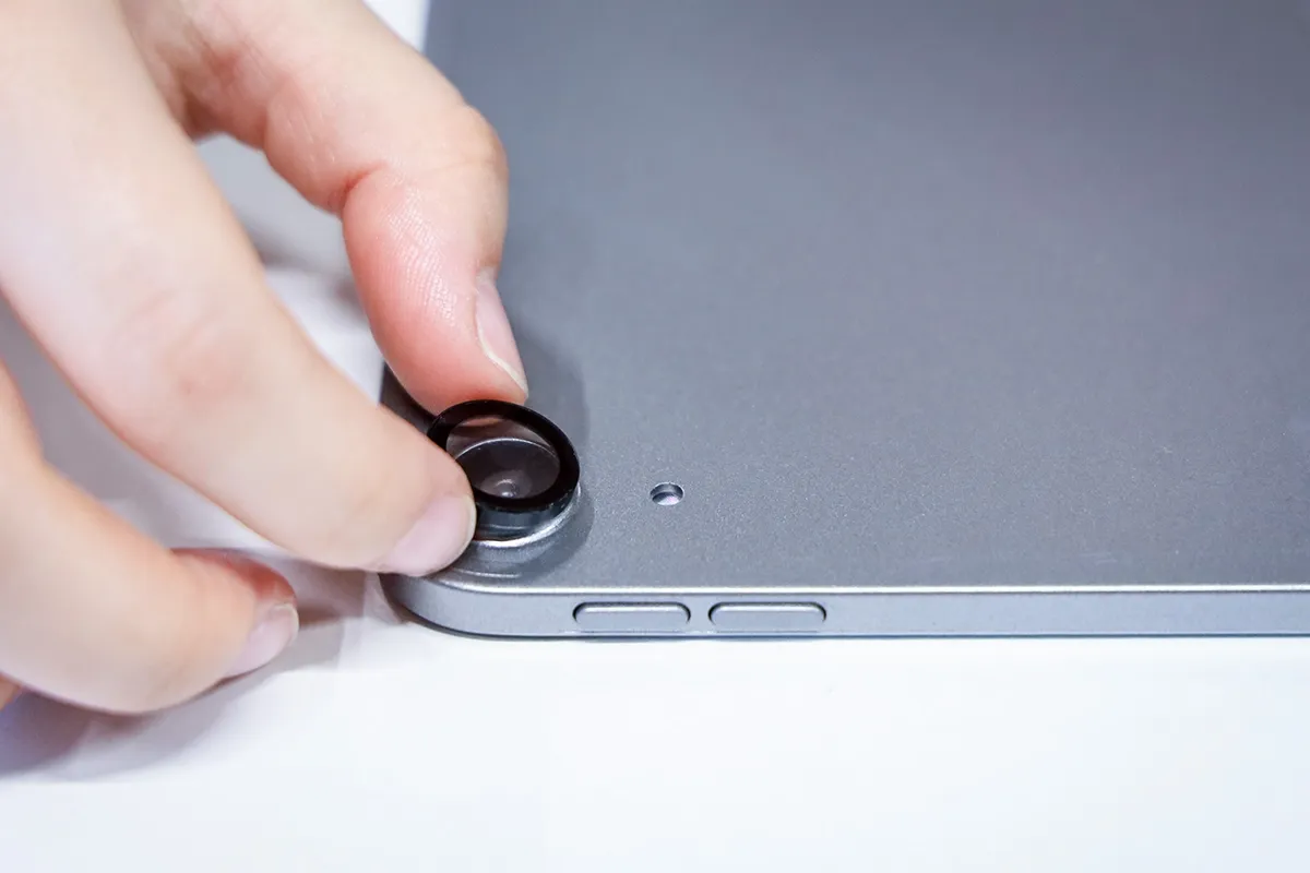 Bizon Glass Tab Snap Lens installation - universal