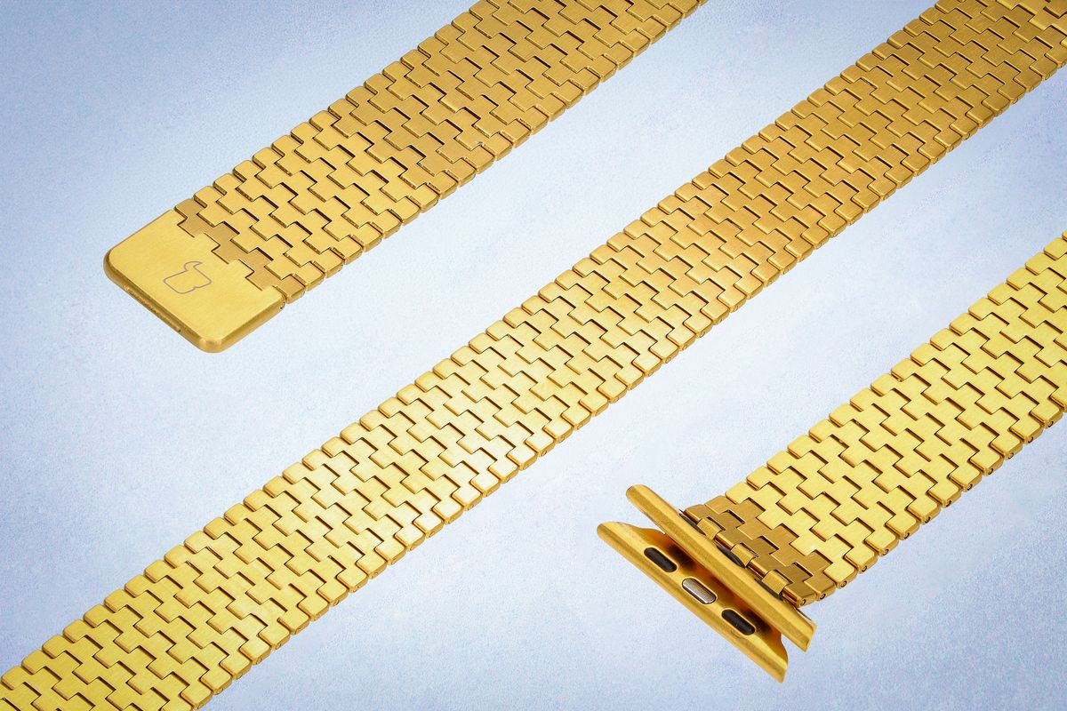 Prim-plan pe materialul brățării Bizon Strap Watch Titanium