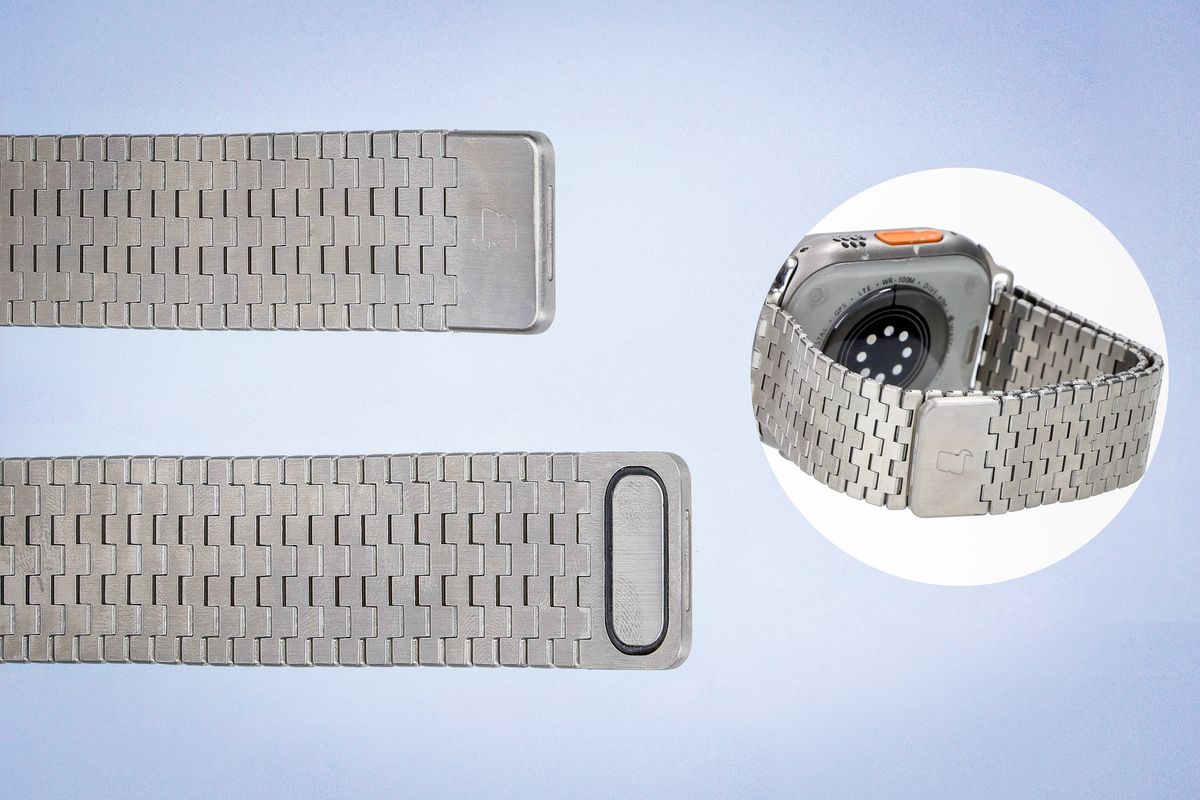 Magnetic clasp of the Bizon Strap Watch Titanium