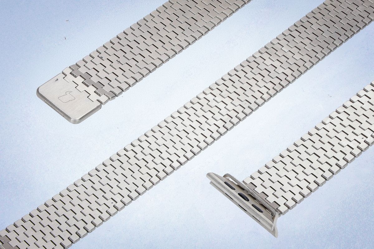 Close-up of the Bizon Strap Watch Titanium material