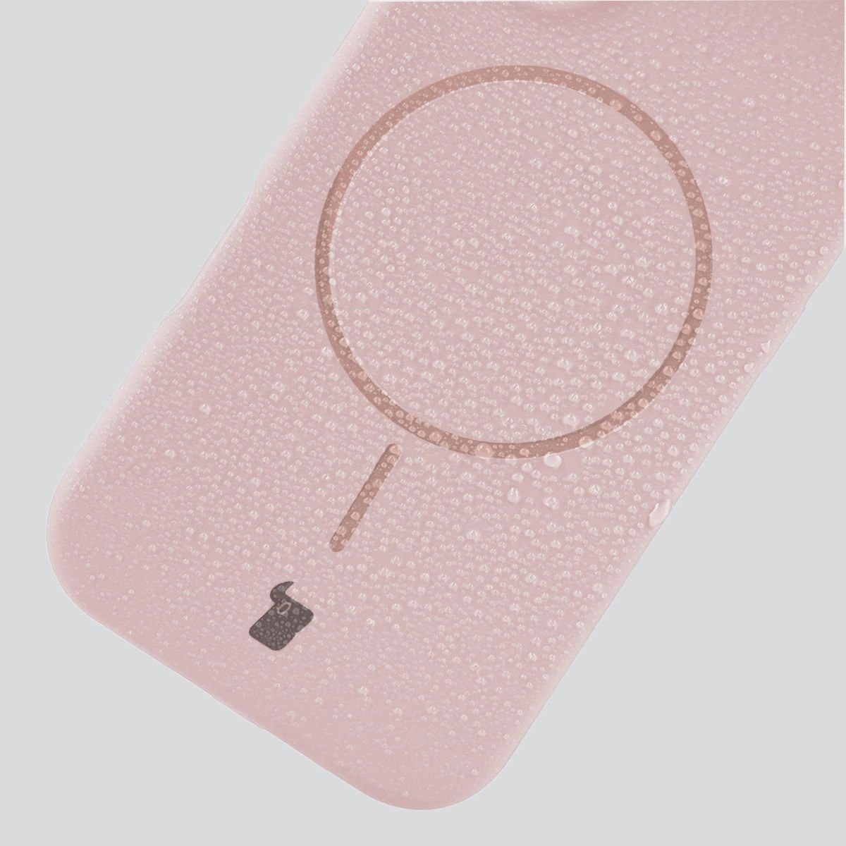 Zbliżenie na materiał Bizon Soft Case Magnetic do Apple iPhone 14 Pro Max