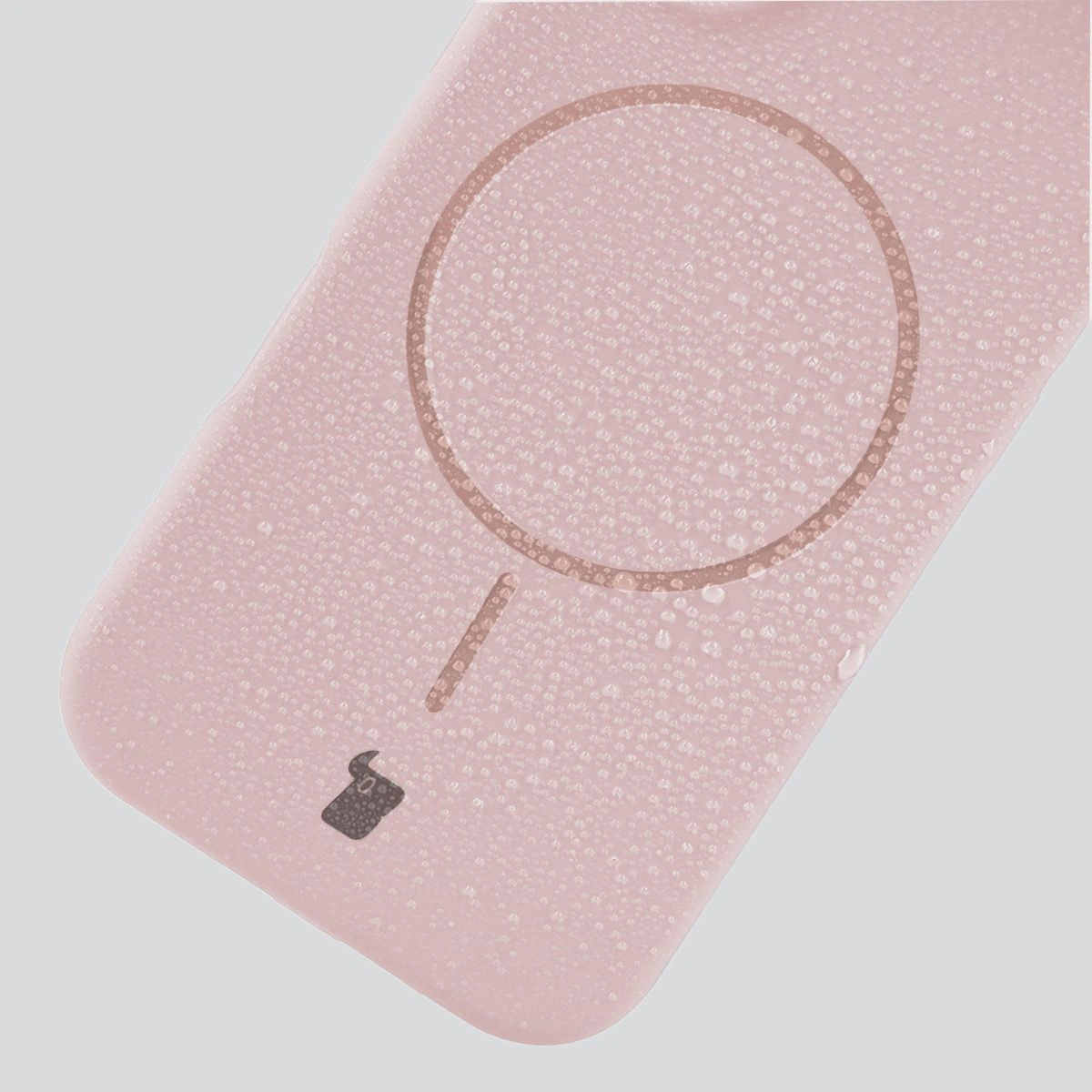 Zbliżenie na materiał Bizon Soft Case Magnetic do Apple iPhone 14