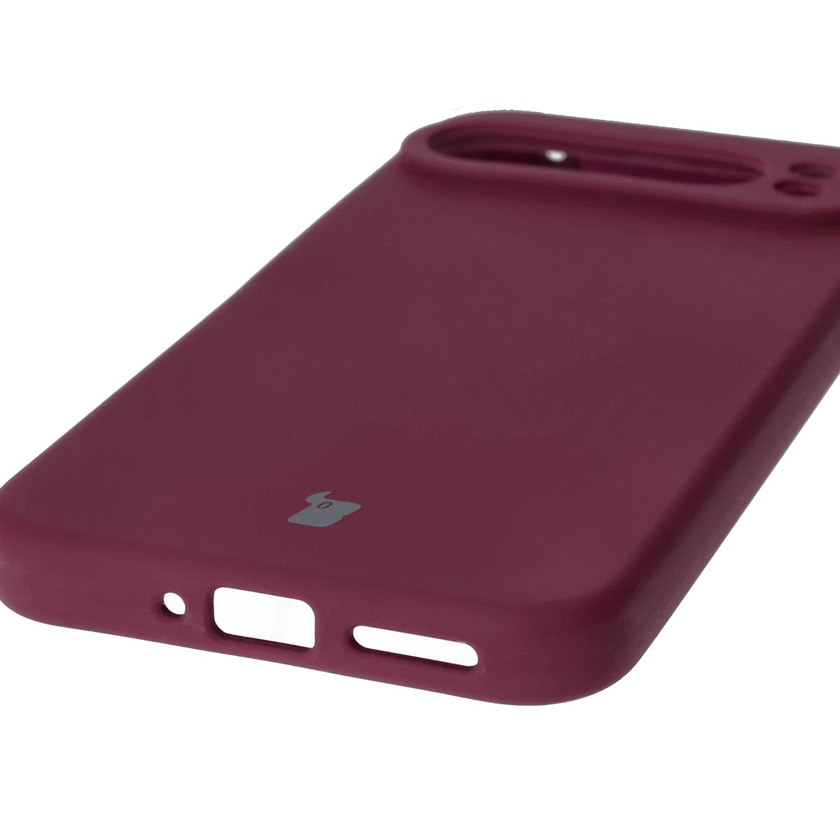 Prim-plan al decupajelor precise și posibilitatea de încărcare wireless în husa Bizon Soft Case