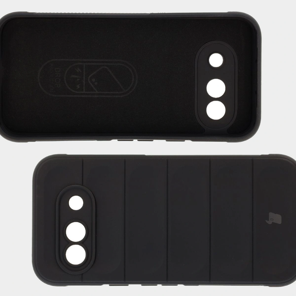 Microfiber lining, grooves on the back, and reinforced corners in Bison Case Tur