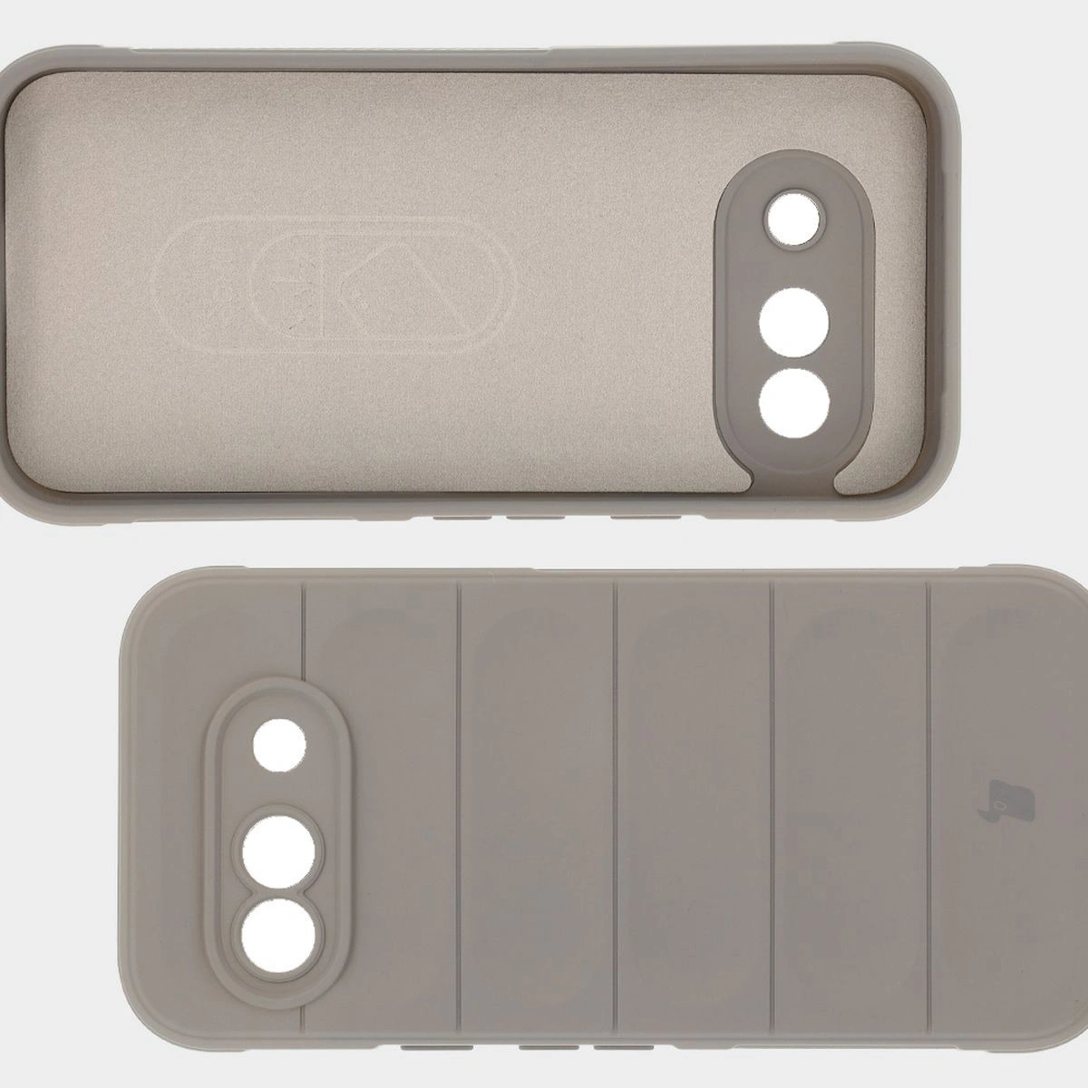 Microfiber lining, grooves on the back, and reinforced corners in Bison Case Tur