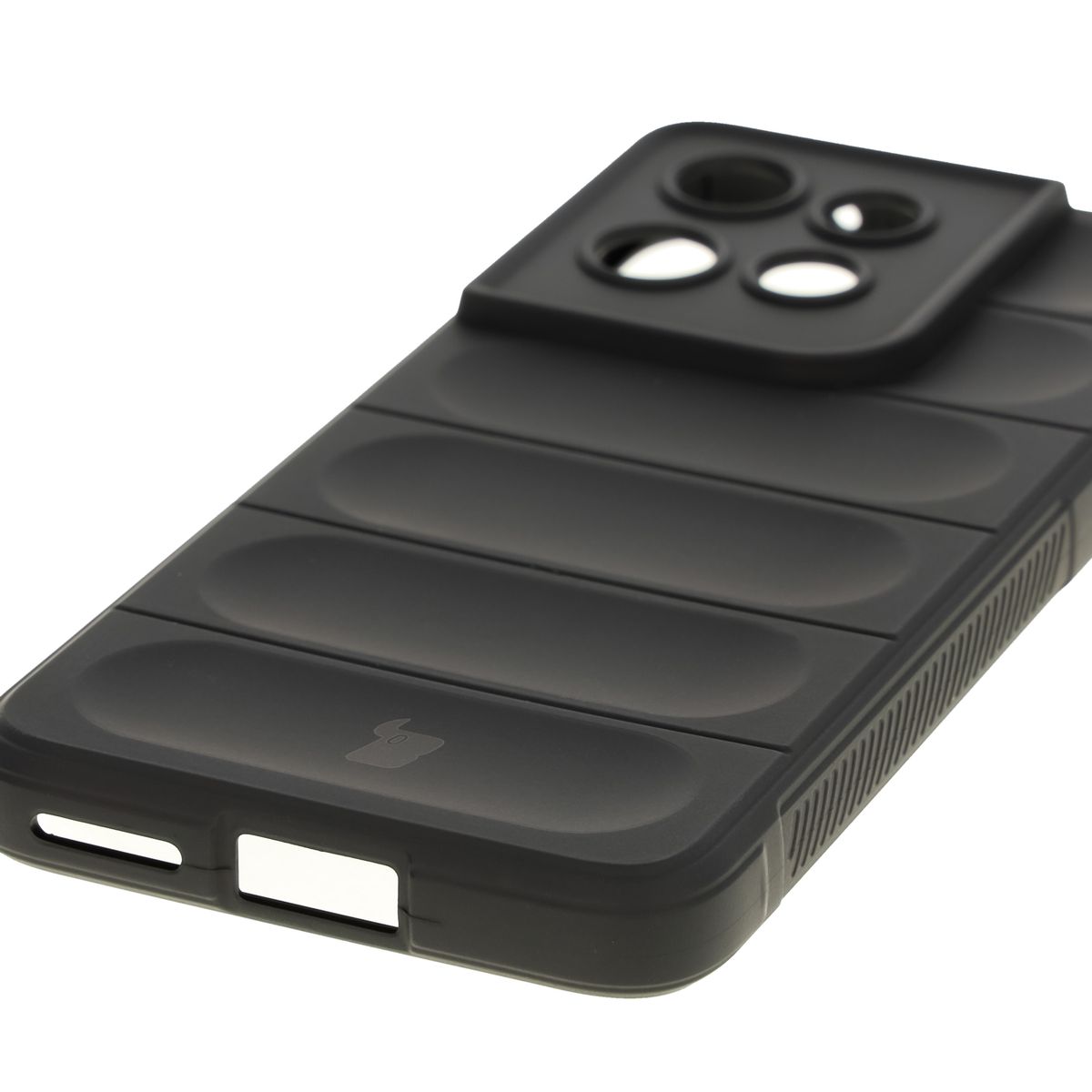Precise cutouts and compatibility with wireless charging in Bison Case Tur